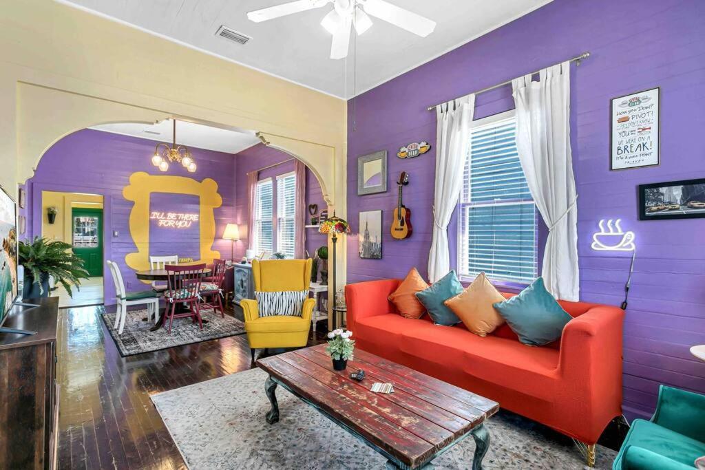 Friends Airbnb Themed 2Bed 2Bath Walkable To All Of Ybor แทมปา ภายนอก รูปภาพ